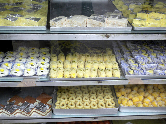 Explore the Paradise of Street Food in Kolkata - Thomas Cook Blog