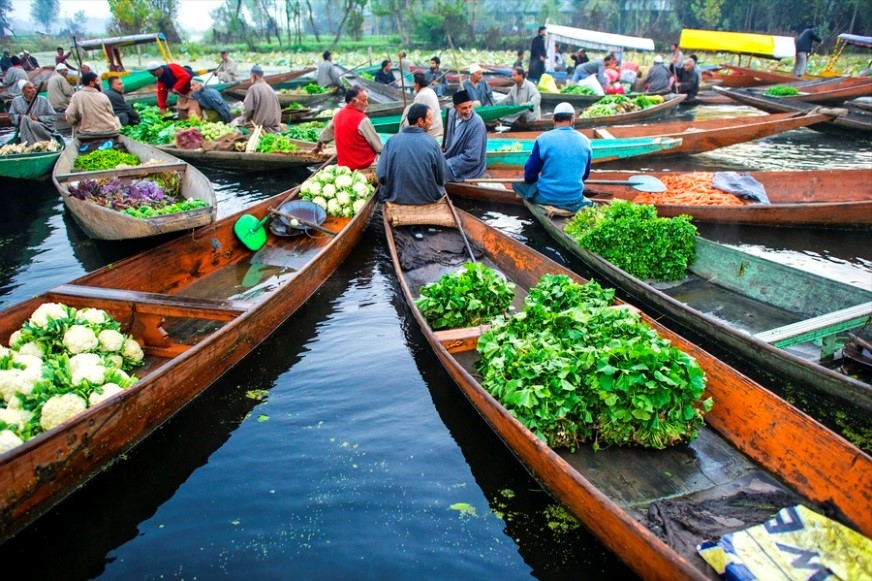 Floating Market - Srinagar