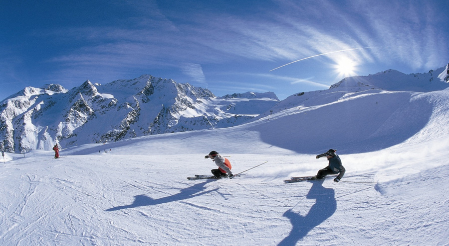 Auli Skiing