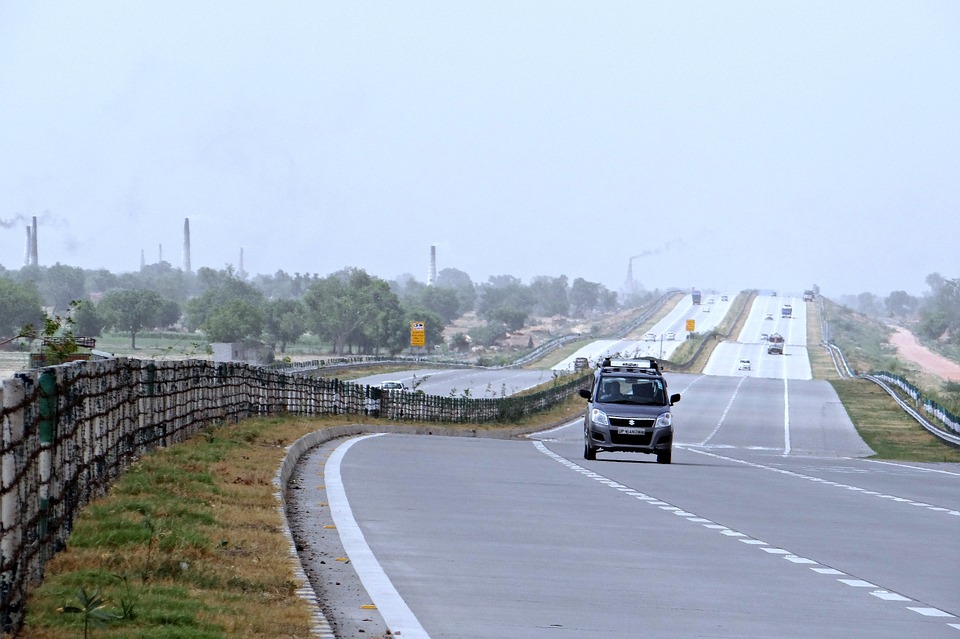 Cruise down the Yamuna Expressway