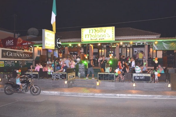 Molly’s Bar, Greece