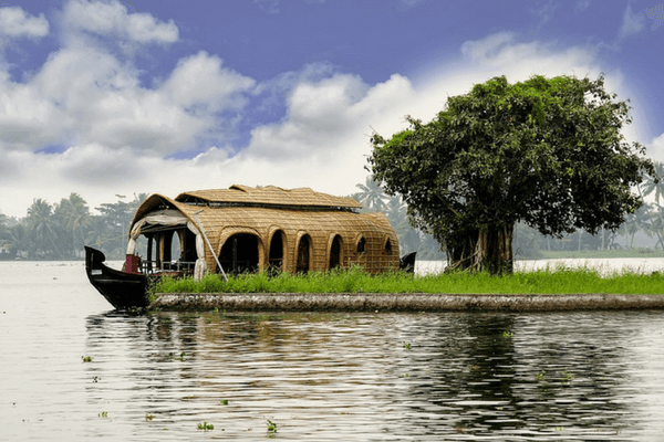 Backwaters Alleppey, Most Romantic Honeymoon Destinations In India