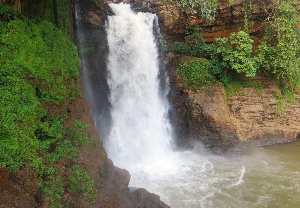 Harvalem Waterfalls - 10 Places to see in Goa 