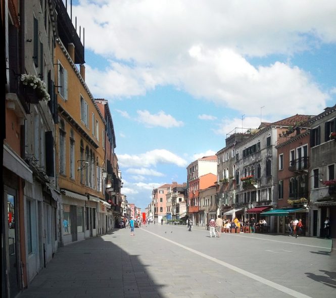 Via Garibaldi, Genoa - shopping in italy