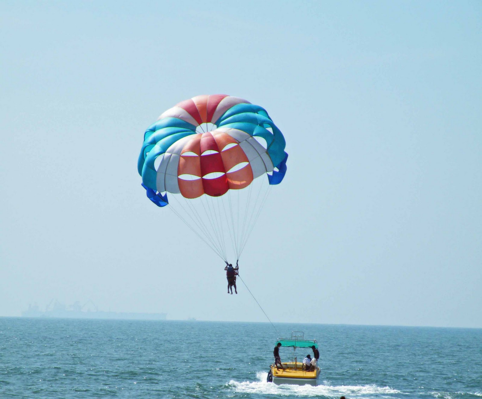 parasailing in goa