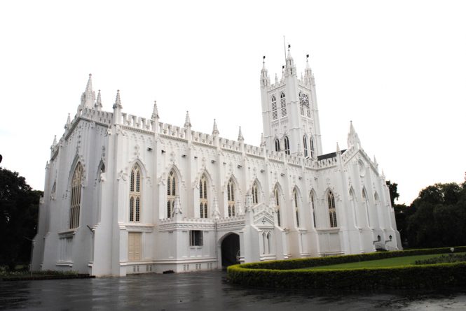 st_pauls_cathedral - Places to visit in Kolkata