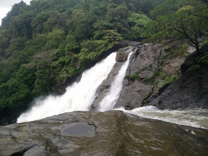 Benne Hole Falls-waterfalls in karnataka