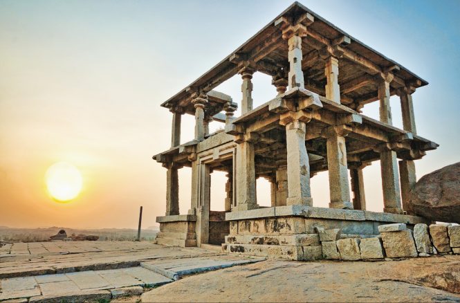 Hemakuta Hill Temple-places to visit in Hampi