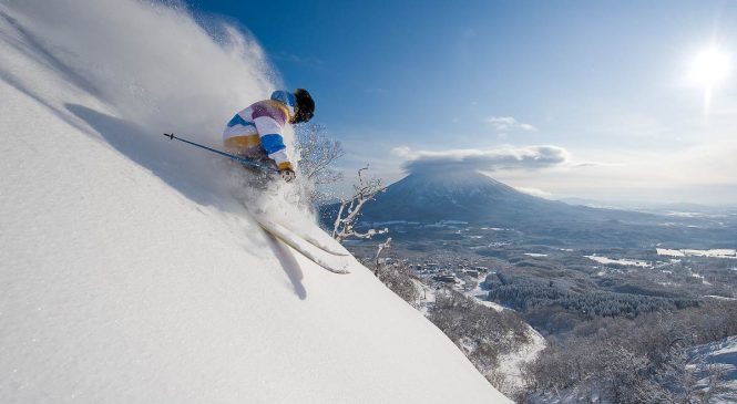 Skiing and Snowboarding-things to do in Japan