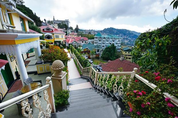 Darjeeling & Gangtok- Best luxury destinations in India for Honeymoon