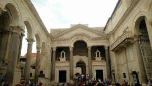 -Diocletian's_Palace