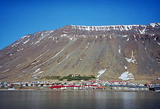 isafjordur-tour-iceland