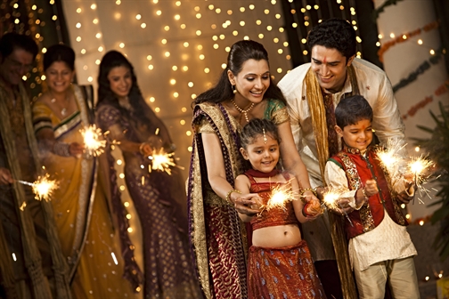 10+ Trending Diwali Outfit Ideas 2023 - Diwali Dress Ideas for Men and Women