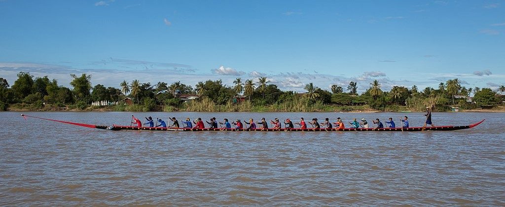 festival Boun Ock Phansa boat racing