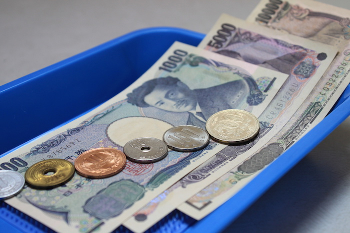 Passing Money Tray Japan