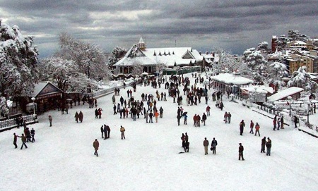 Ridge Road - Snowfall Adventures In Shimla