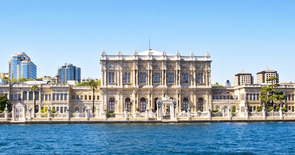 Dolmabahçe Palace - Places to Visit in Istanbul